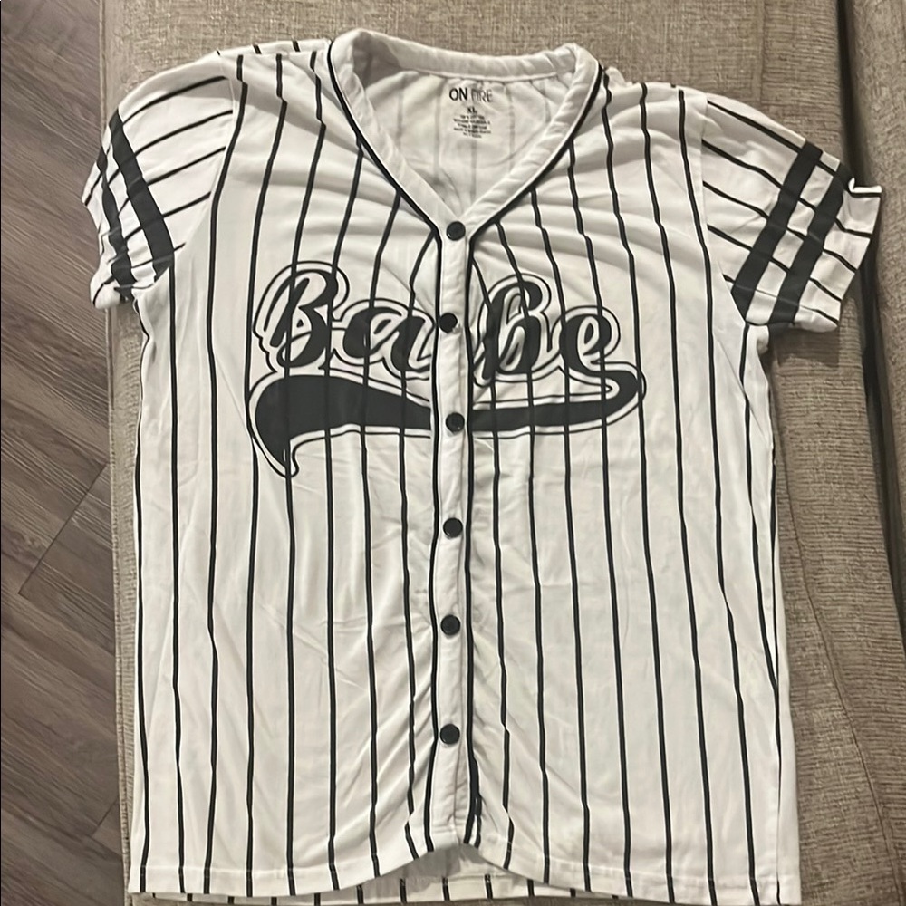 On Running White and Black Short Sleeve Tee